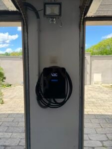 Installation Borne de recharge à L'Isle D'Abeau